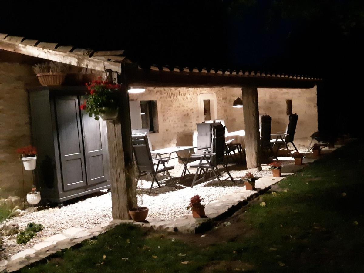 Chez Elles Portes-en-Valdaine Exterior foto